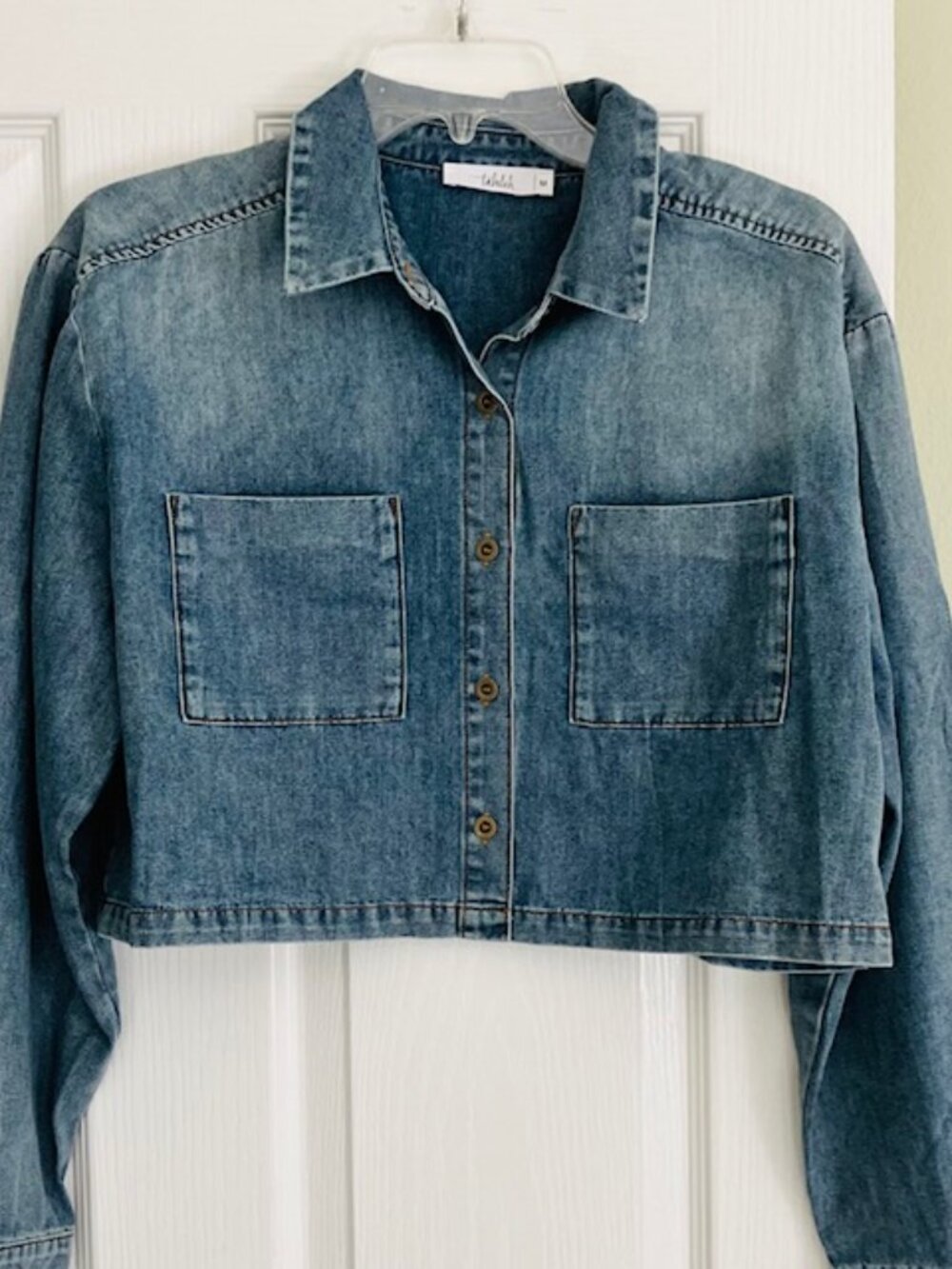 Talulah women's cropped denim button up shirt/jacket size MED NWOT casual - Picture 2 of 5